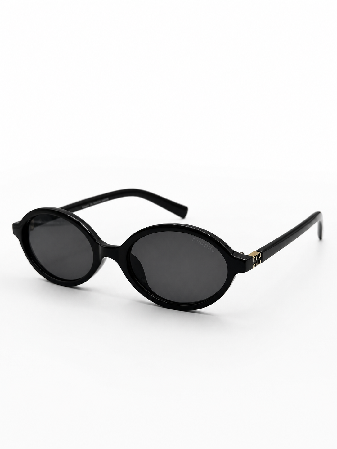 Miu Miu Round Black